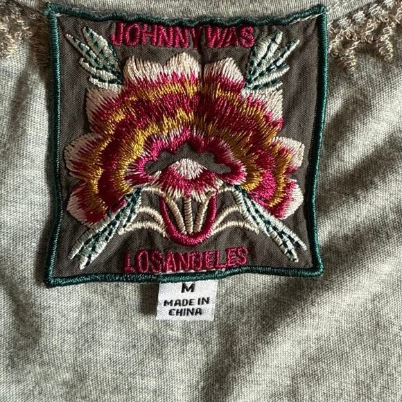 Johnny Was Embroidered Gray V-Neck Cotton Shirt Tunic Top Boho Size Medium - Picture 3 of 5